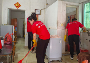 施奈仕：用實(shí)際行動(dòng)傳遞溫暖與愛(ài)，傳遞陽(yáng)光正能量