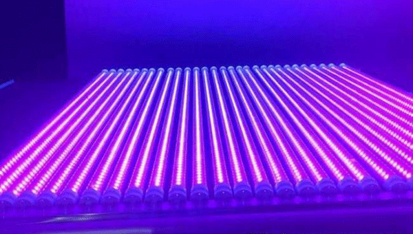 聚氨酯灌封膠廠家,防水聚氨酯灌封膠,紫外線燈聚氨酯灌封膠.gif